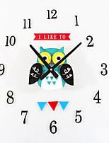 a clock with an owl face and the words like to